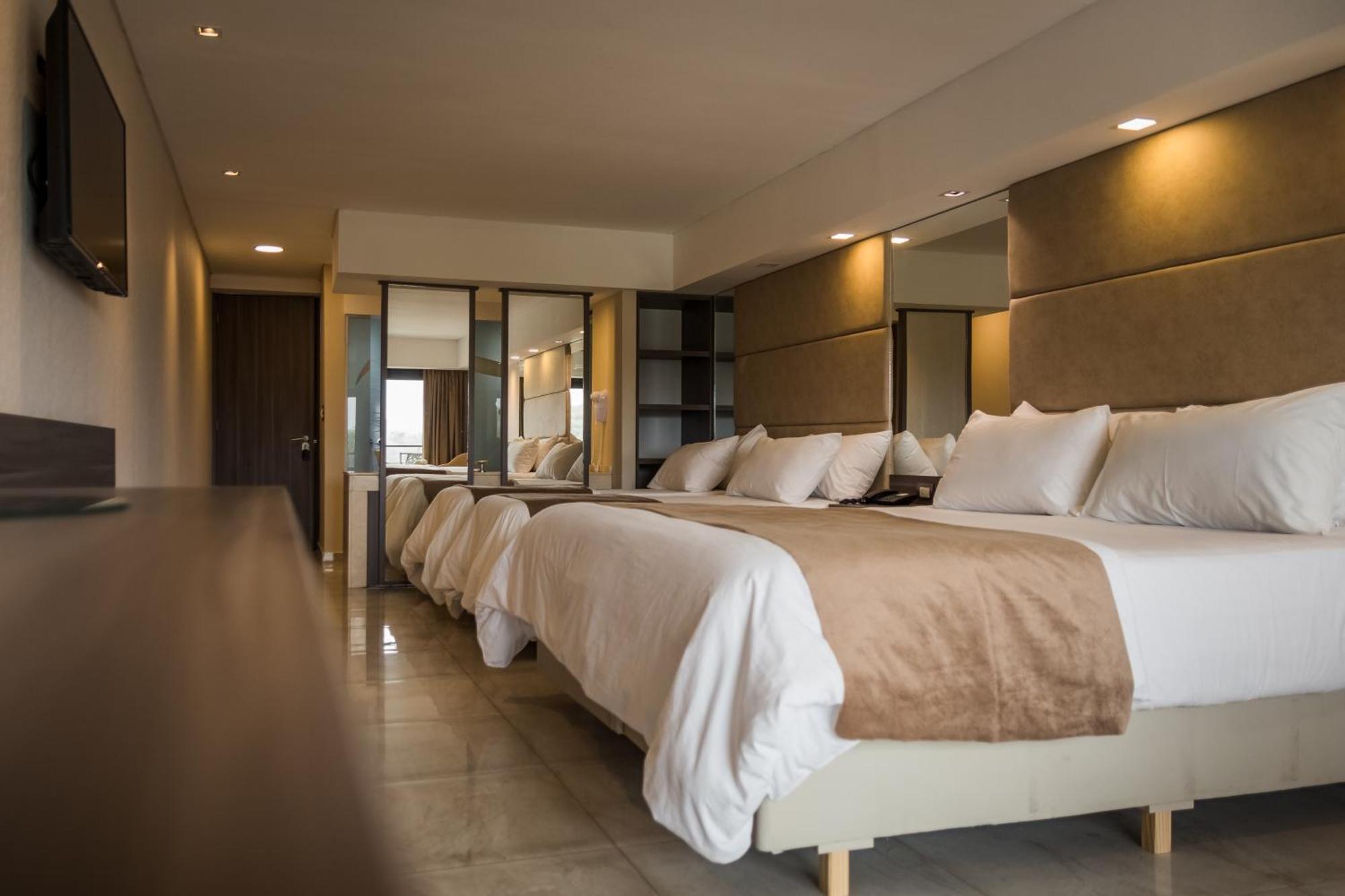 Eleton Resort & Spa Вилья-Карлос-Пас Экстерьер фото